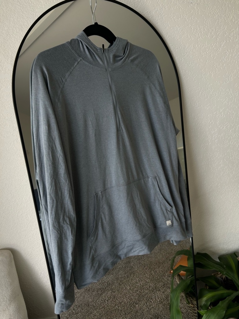Vuori Men's Hooded Pullover - Heather Gray